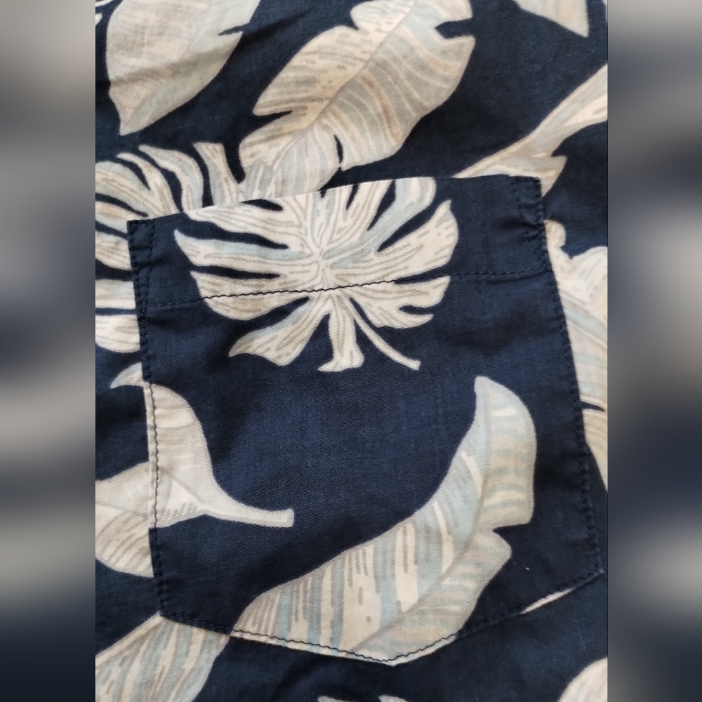 SONOMA Leaf Print Vacation Shirt Blue & White Hawaii Casual Shirts Boy button up - Picture 10 of 11